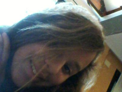 la mas peque.                                                                                     si alguien se mete con lo gemelirs o los1D no vivira para cont