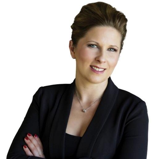 Aussie business chick, storyteller & JCI EVP with a love for tea, digital tech, travel, social impact & my dogs (so I tend to tweet about these).
