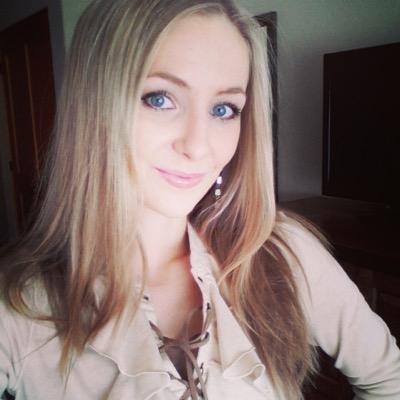 Social media consultant and business writer @ZenfulMarketing. Love destination marketing, digital marketing and smart, juicy content.