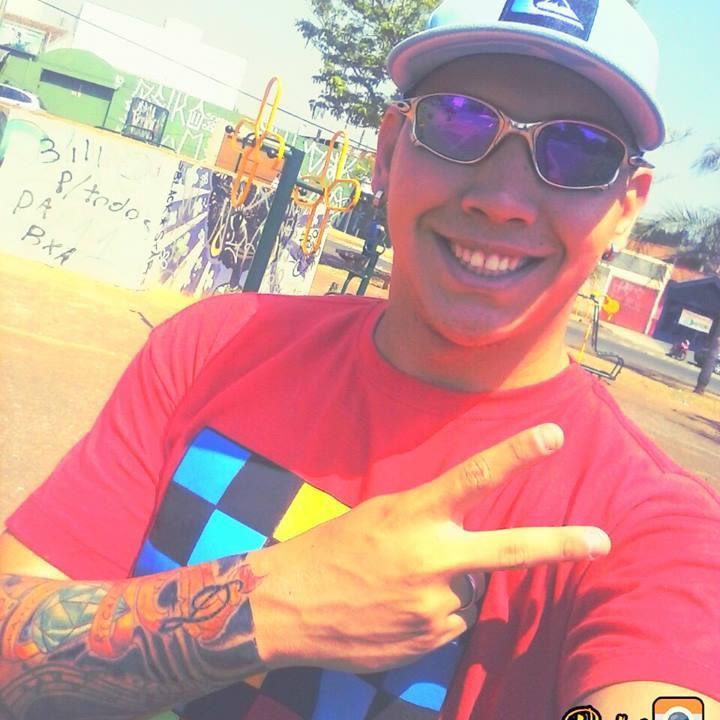 Procuco Diferenciar e Sempre Ta Melhorando o Meu Trabalho confira em meu canal e acompanhe pelo meu face tmbm ok obg.

https://t.co/dz0dDQF1