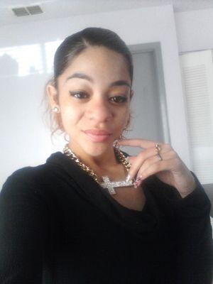 Tineyy♋ ; 21 ; beautiful disaster ; perfect imperfection