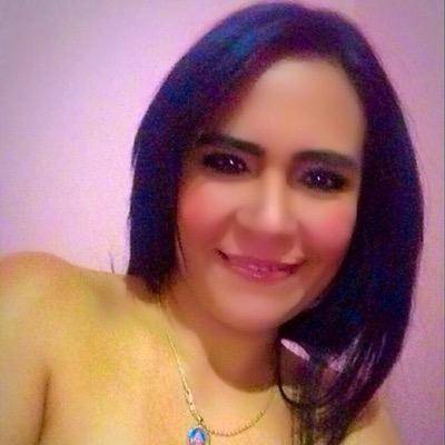 Estamos fin de año y nuestras vidas se reducen,en instantes,en experiencias,
alegrías,nostalgias...Pero;Sigamos!Adelante;Porque;Este Nuevo Año:Será Maravilloso!