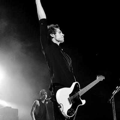 FOLLOW @venus_halsey bc she gave you this free follow