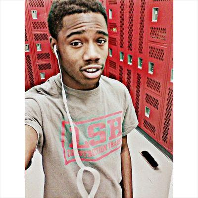 Im a Young Rapper From MDB,  We the Best Rappers In Ohio #FollowMe #Team800 #(M)ost(D)emanded(B)ros
