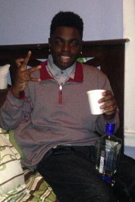 RIP MAMA 12-20-78\06-18-13 I BEEN THROUGH A LOT THIS SUMMER FAH A NIGGAH TO CROSS ME #WRONGMOVE #GODFIRST #RIPMAMA #ZAKIYATLAWSON IS MY MOTIVATION #NEVERLACKIN.