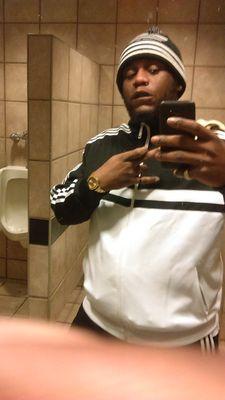 I'm A Chubby Nigga Wit A Nike Sign Who Tryna Build A Bank, Loyalty Over Royalty Family Over All
CEO & Co-founder Of #theonlyGAMEcrew @GameMusicCrew
