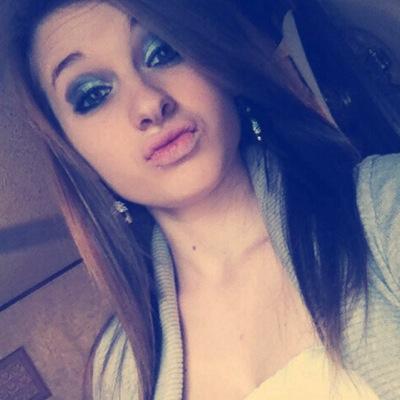 kaylaa_lambert's profile picture. 