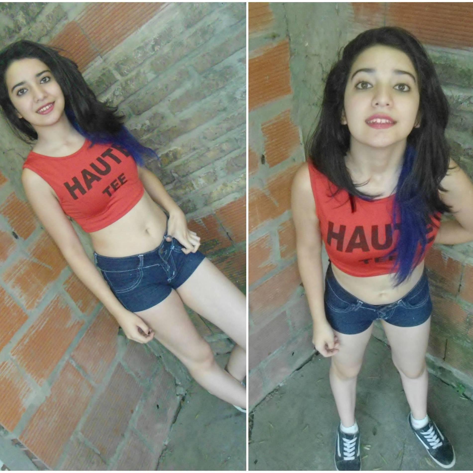 si no me conoses, no me critiques ;D amo jugar a la play ♥ y a 
Mi unico amor RIVER PLATE ;D
:*