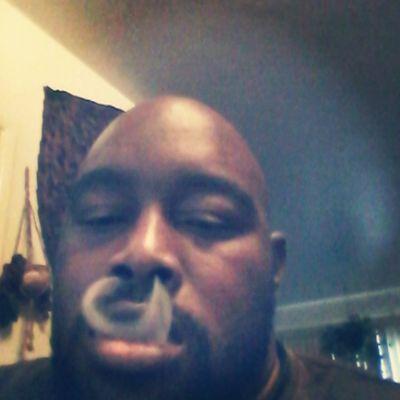 I LOVE MY FAMILY AND FRIEND... I LOVE MUSIC,COOKING,PLAYING PS4