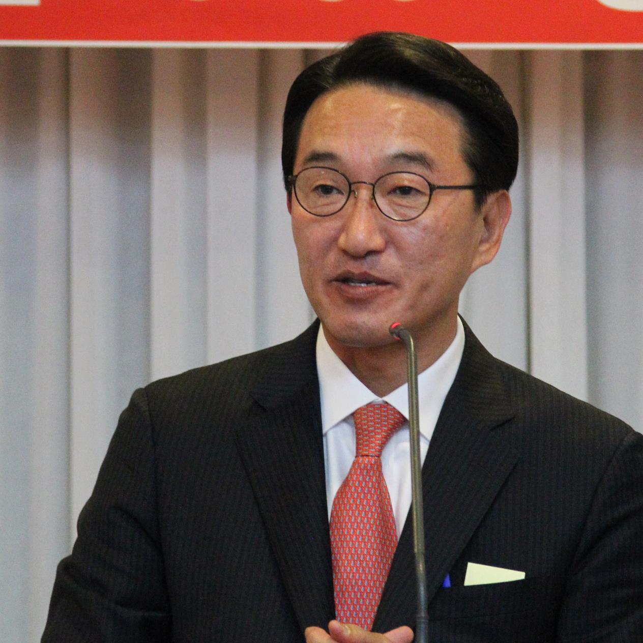 happyhkh's profile picture. 맞팔 100%, 18대 새누리당 사하갑 국회의원(하단, 괴정, 당리)/17대 대선 한나라당 경선 박근혜 전대표 대외협력부단장/연세대 행정학과(석사)/부산 대동고
http://t.co/7BdgeaPmRj