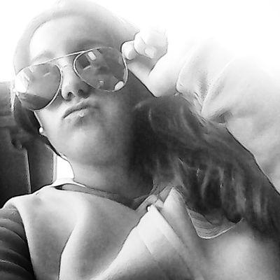 No necesito nada mas que verte sonreir :)