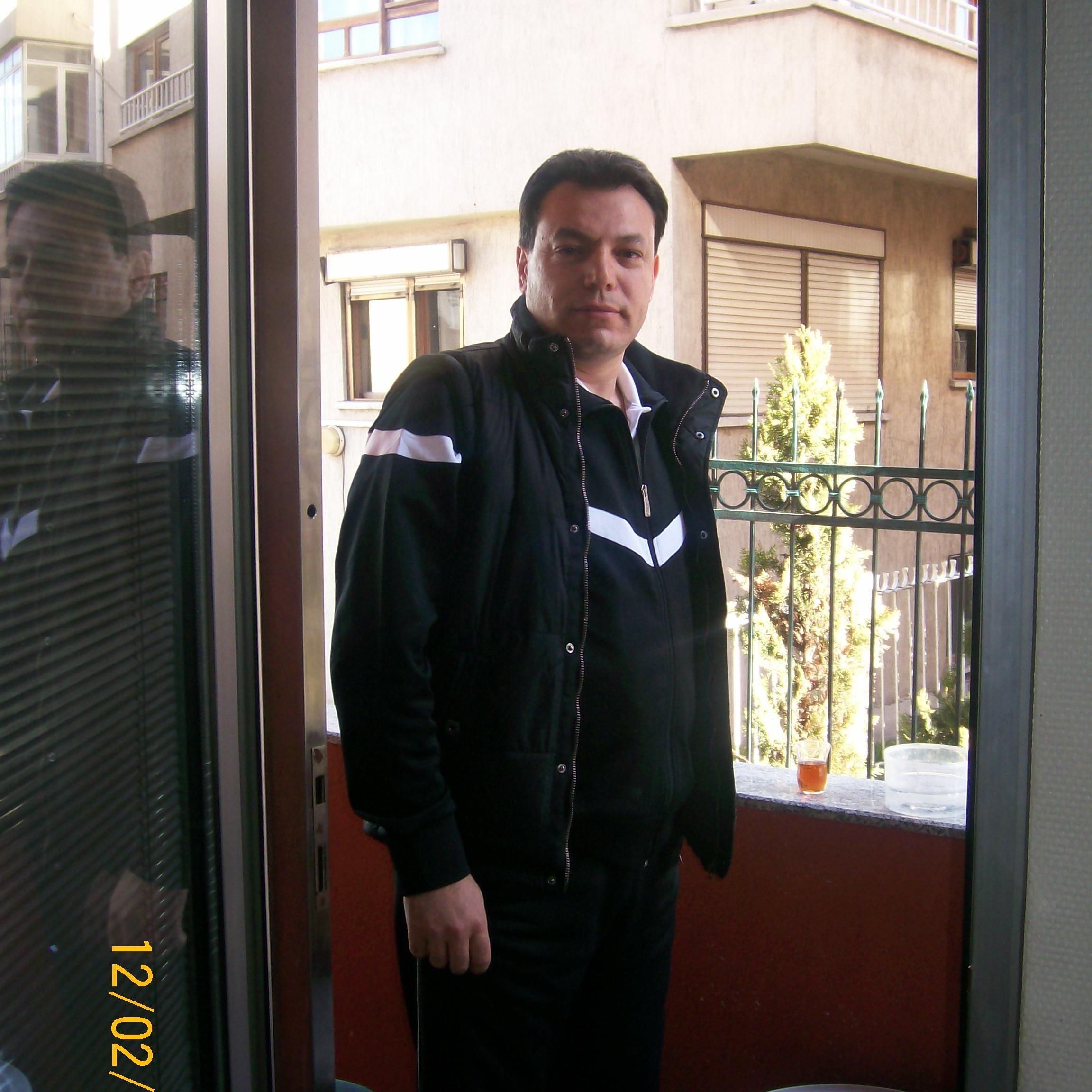 DeryametinM's profile picture. 