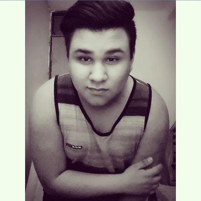 joseand37493815's profile picture. Se ríen de mi porque soy diferente. Yo me río de ellos porque son todos iguales