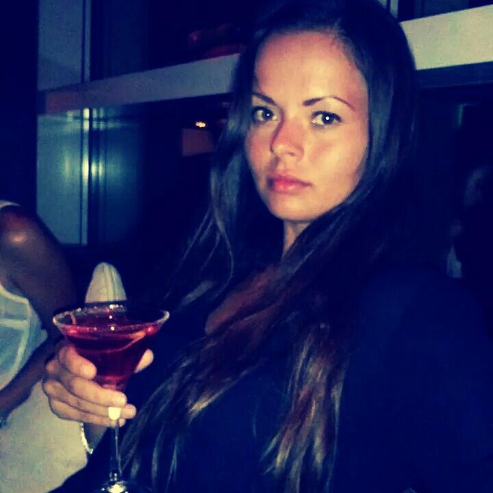 LugicMona's profile picture. 