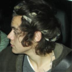 harry's got that james dean daydream look in his eyes