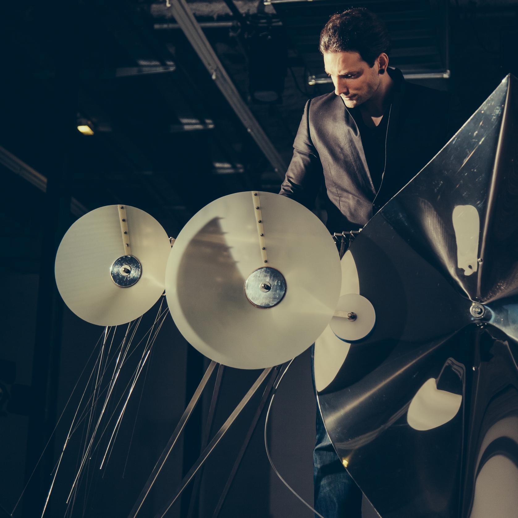 LoupBarrow's profile picture. Musician, Author, Composer, Multi instrumentalist, Cristal Baschet, Glass Harp, Hammer Dulcimer...