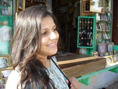 A physicist by certificate, a designer with love and a food entrepreneur with love.