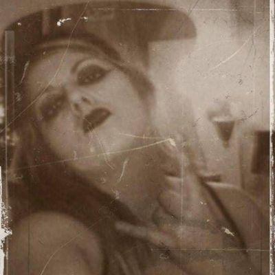 VEROXXL's profile picture. Amante del mundo de los góticos y el METAL!!!!!!!