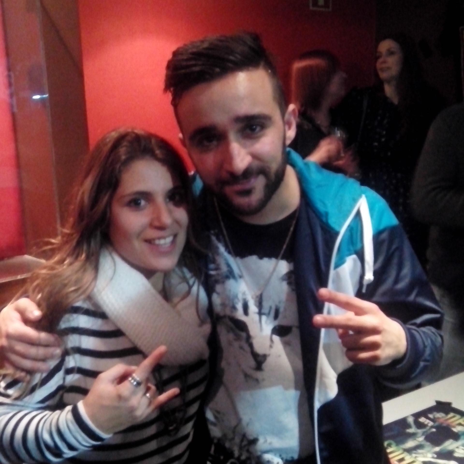 AndreiaNovas's profile picture. Não te deixes ir abaixo com as tuas fraquezas, mas levanta-te com todas as tuas forças