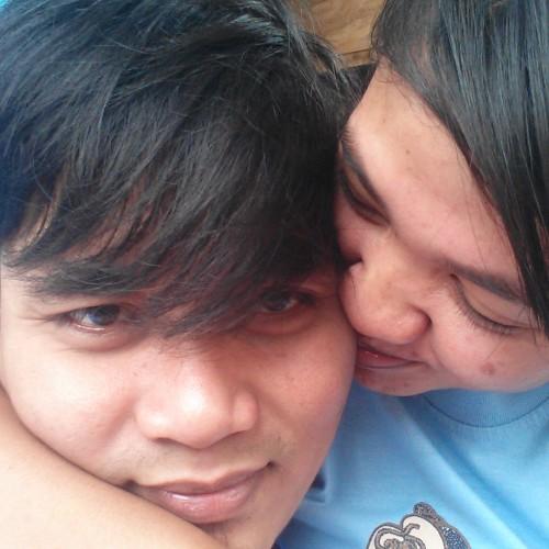 zey_nurrizki's profile picture. so tired