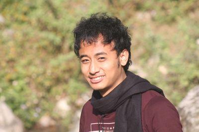 am an IT engineer...and my words to live by:.  Don't live as if u rule the world; live as if u don't give a damn who rules it.  ©sam