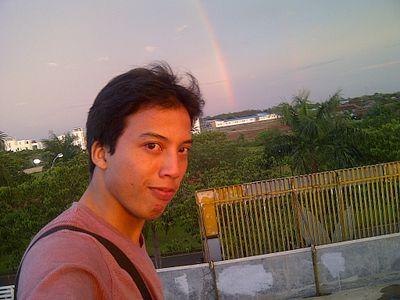 i'm not here to make friends... i'm here to win mugs and shirts... (ง'̀⌣'́)ง