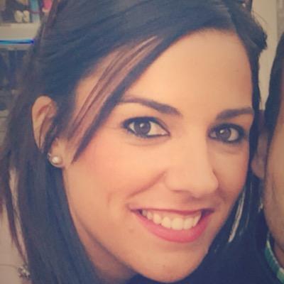 Malagueña.Licenciada en Biología (UMA).Emprendedora, trabajadora, constante y fiel a mis propositos.
Rom❤ntica y soñadora...