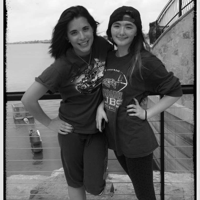 My cousin is the best @brinabunn78...I can't help you fix yourself