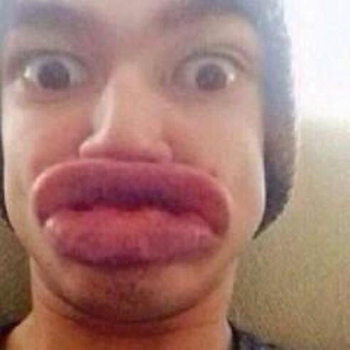 follow back bcs this is a really really fcking new acc