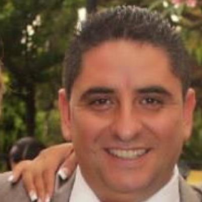 El único  lugar donde el éxito existe antes que el trabajo es en el diccionario.