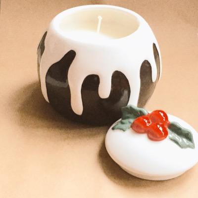 I make handmade gifts that everyone will love :) instagram - heavenlymelts