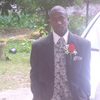 Ayoo.. Follow me, I follow back! C\0 2012 Killa Squad Boyz, Seabrook Soilder,