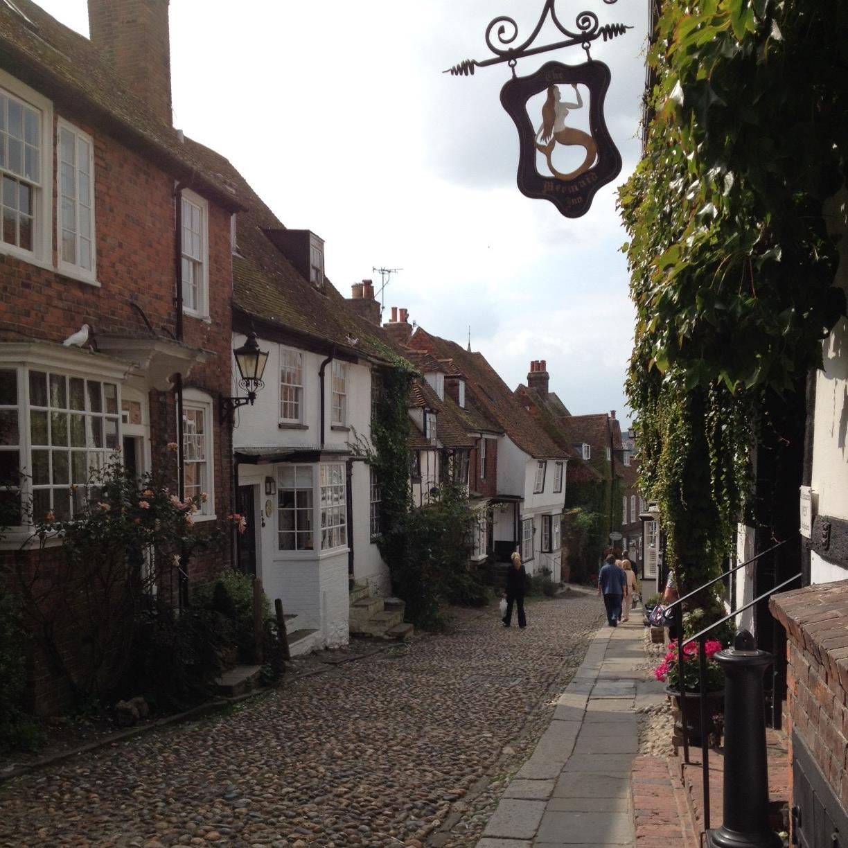 Rye TIC also covering Battle & Bexhill. Perched on a hilltop, Rye is full of medieval charm, history, and character. Known for its art, food and culture.