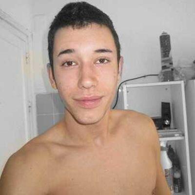 tu sabes que, en el destino no hay jueces, te puede tocar a ti sin aviso y acabar oliendo a muerte..// tequieroo! solo tuu