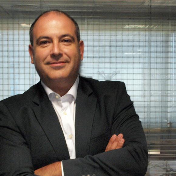 Digital Manager at everis an NTT Data Group Company. Digital Shifter. Envisioning innvovation through the mist.