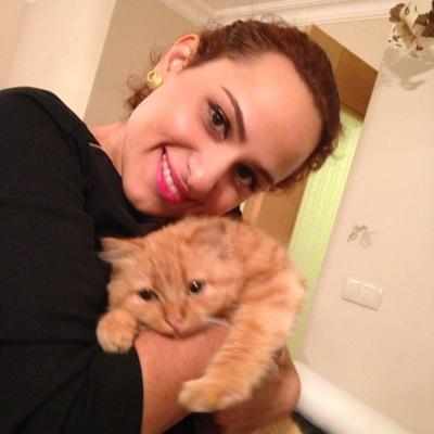 bilmemeyi seviyorum,merak ettiriyor;meraki seviyorum tutku doguruyor;tutkuyu seviyorum umut getiriyor;umudu seviyorum yaşama dönüşüyor...