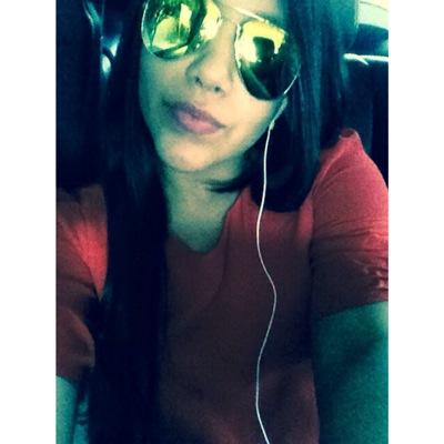 14, Venezolana…Instagram: adrianaccarballo