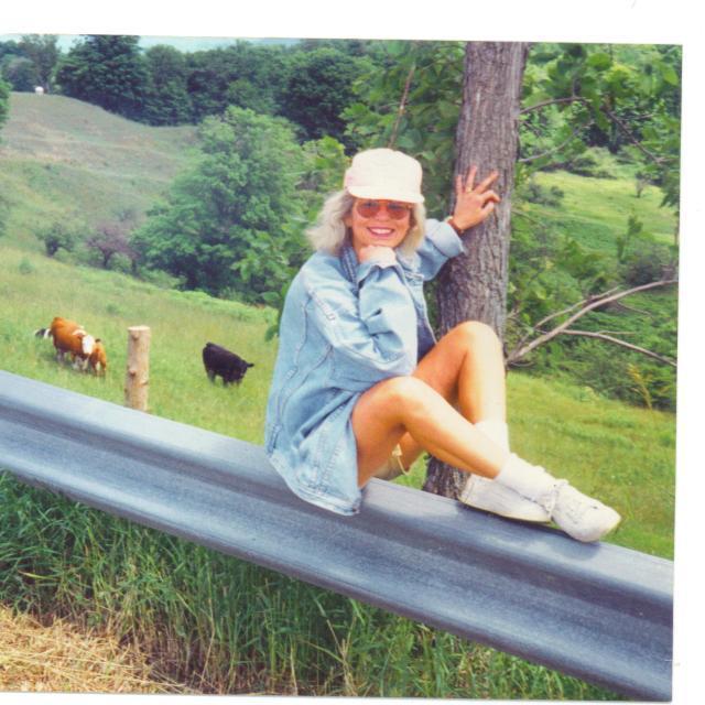 Gloworld123's profile picture. 