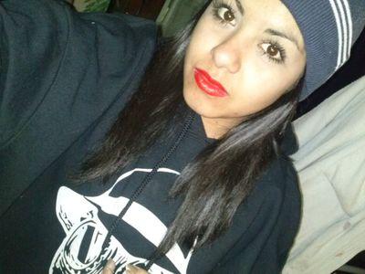 Ando fumando mota con toda mi flota que flota , que flota. & en mis ojos se nota♥