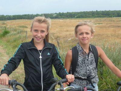 er zullen veel mensen in en uit je leven wandelen, maar alleen echte vrienden laten voetafdrukken achter in je hard