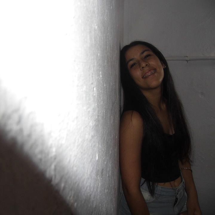 Soy demasiado histérica cuando me jodes mucho. Tengo 14.Diciembre. Tengo a las mejores amigas que nunca tuve #tuquis