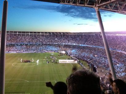 ivonne12521's profile picture. 