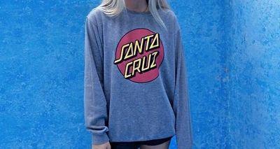 Sudaderas a 22 euros muy buena calidad, y camisetas a 15 si realizas varios pedidos a la vez se hace descuento, envios a todo el país ⏳⌛