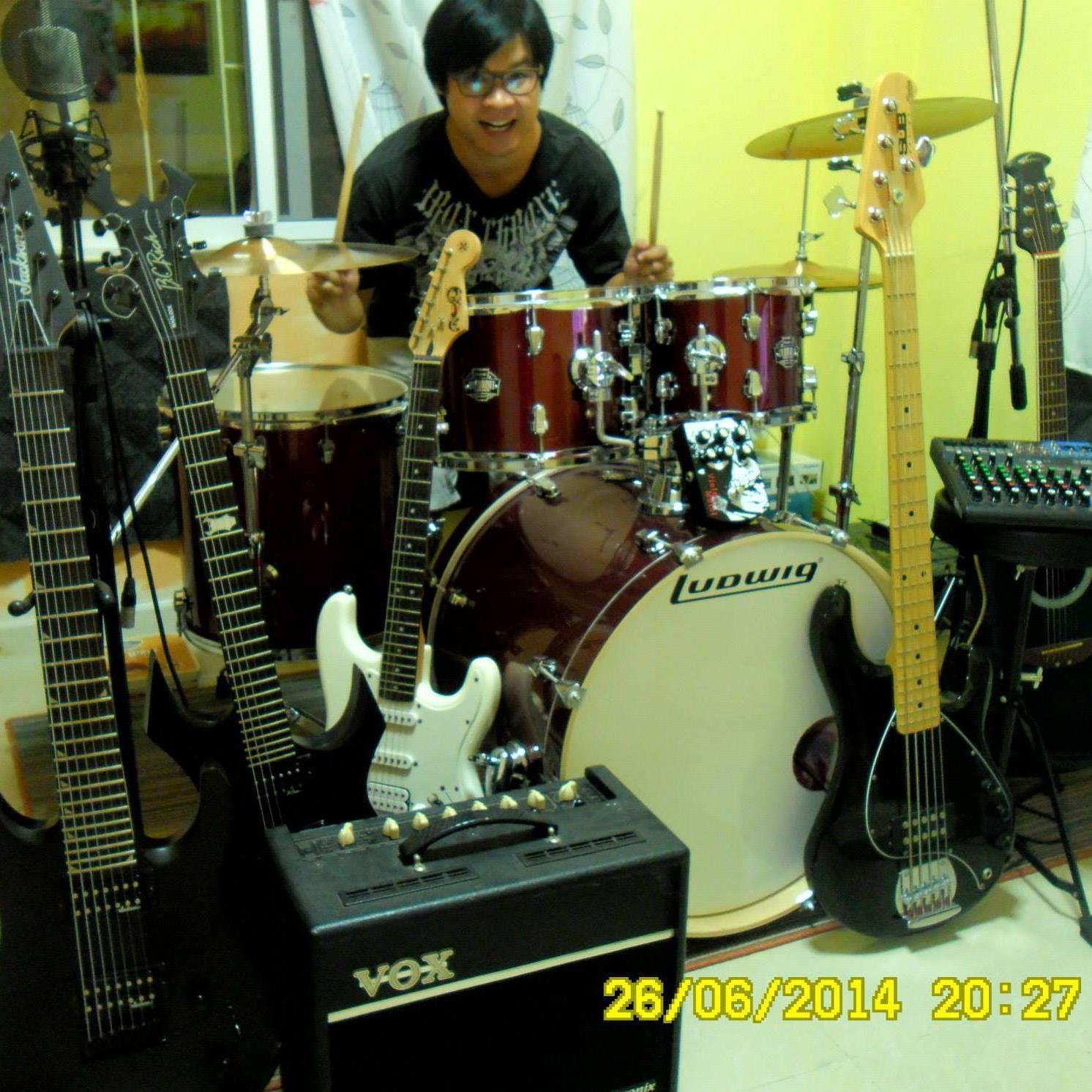 Gozzillo's profile picture. ผู้ชาย