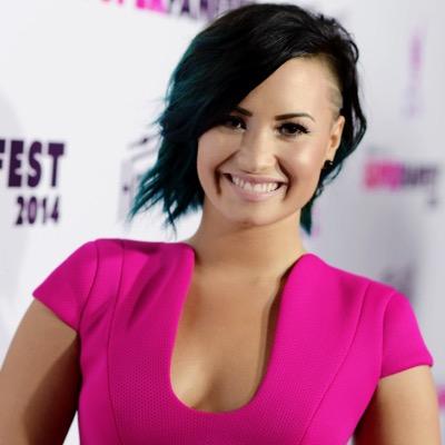 FREE FOLLOW from @ddvxto !! Follow me there all lovatics/harmonizers will get a follow back there as well