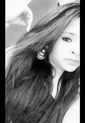 Senhor, livra-me de todos que não suportam meu sorriso, meu amor nos olhos, meu coração gigante, minha esperança eterna e minha fé irreversível.
