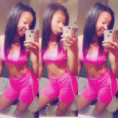 Newww Taa This TWITTER shxt , followwMEEonn IG @dimples_hoeeee