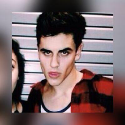 go follow @gilinskmye pleaaase :)