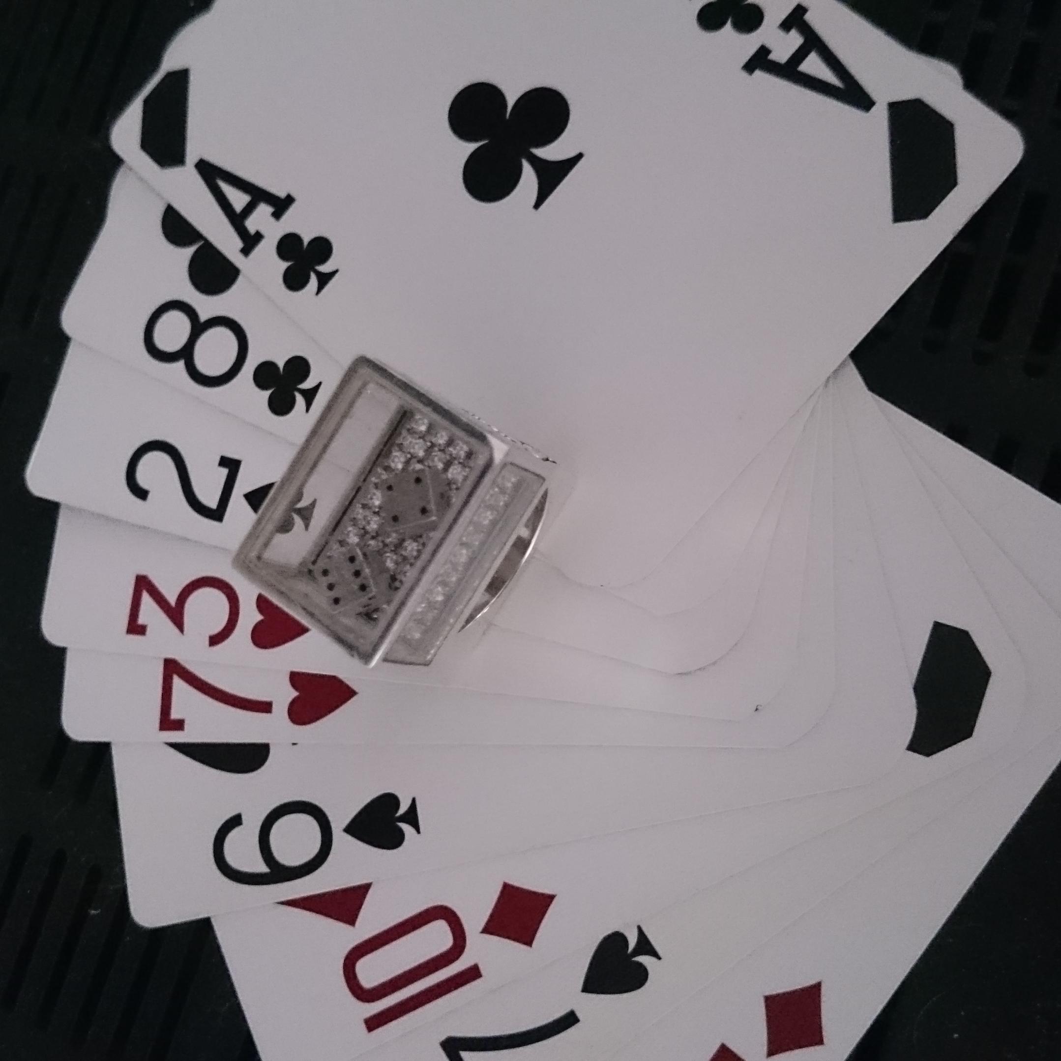 The Worlds First Dice Ring That Rolls It's Own Pair Of Dice!