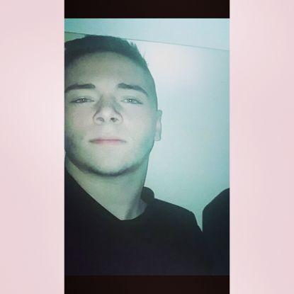 PARIS         Snap --- anthoniy          gkmcam               devien se que tu veut devenir et pas se qu'il veul que tu devienne